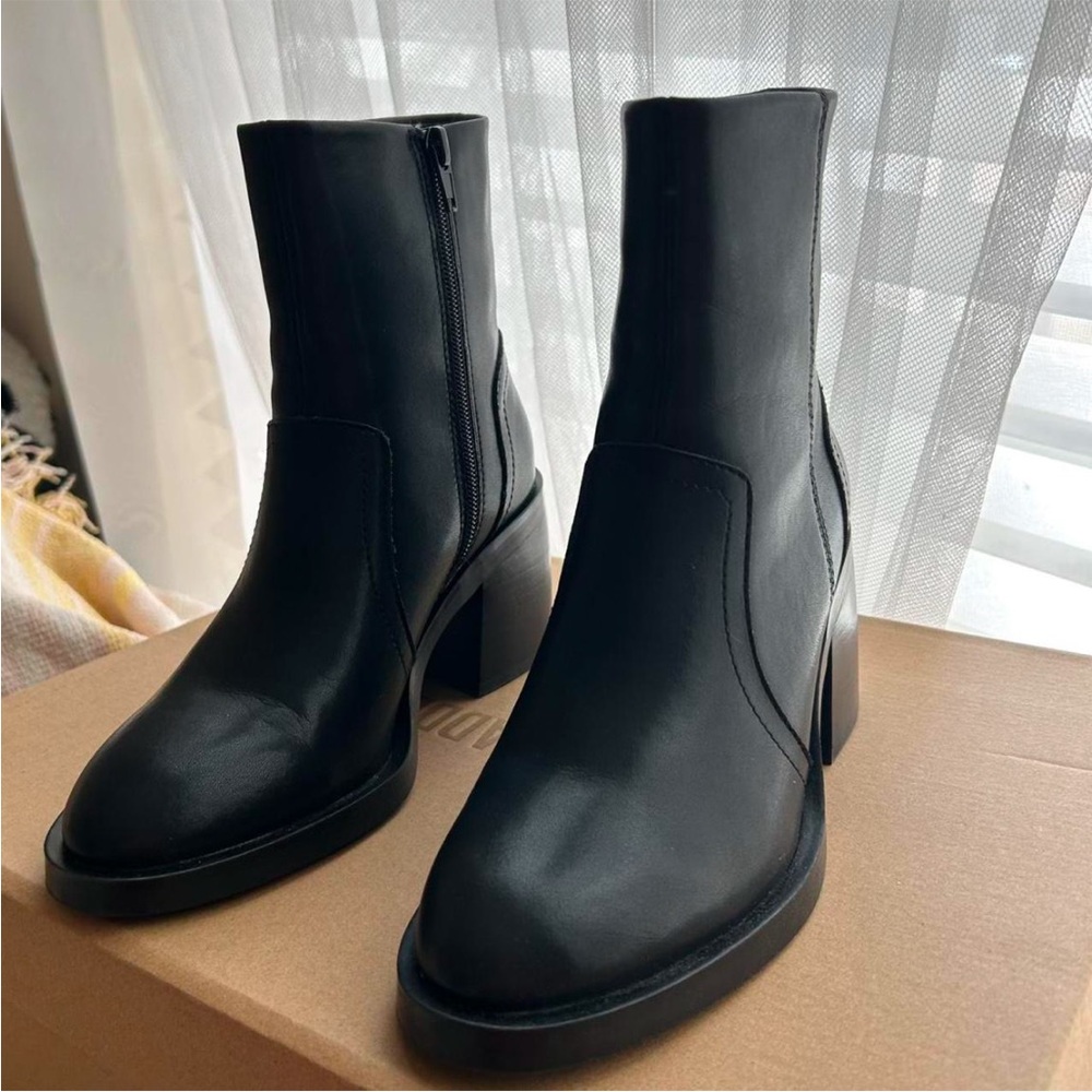 Steve Madden Black Heeled Boots